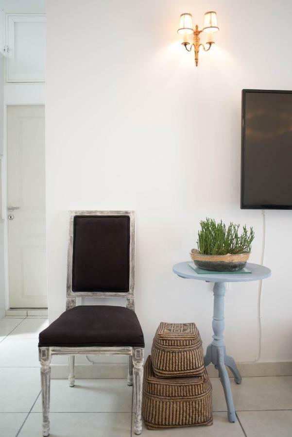 Homebase Parikia  Bagian luar foto